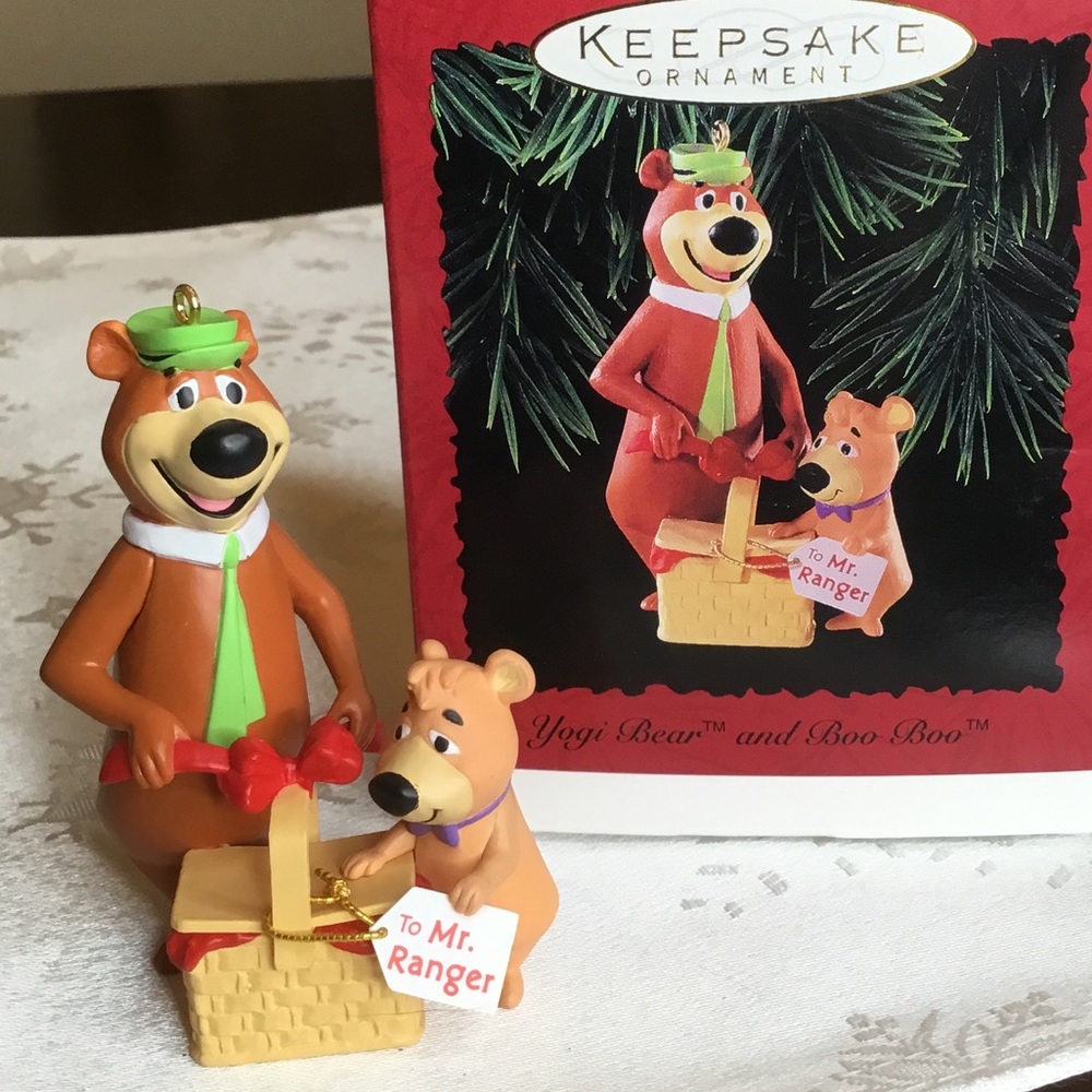 Hallmark Ornament - 1996 Yogi Bear and Boo Boo